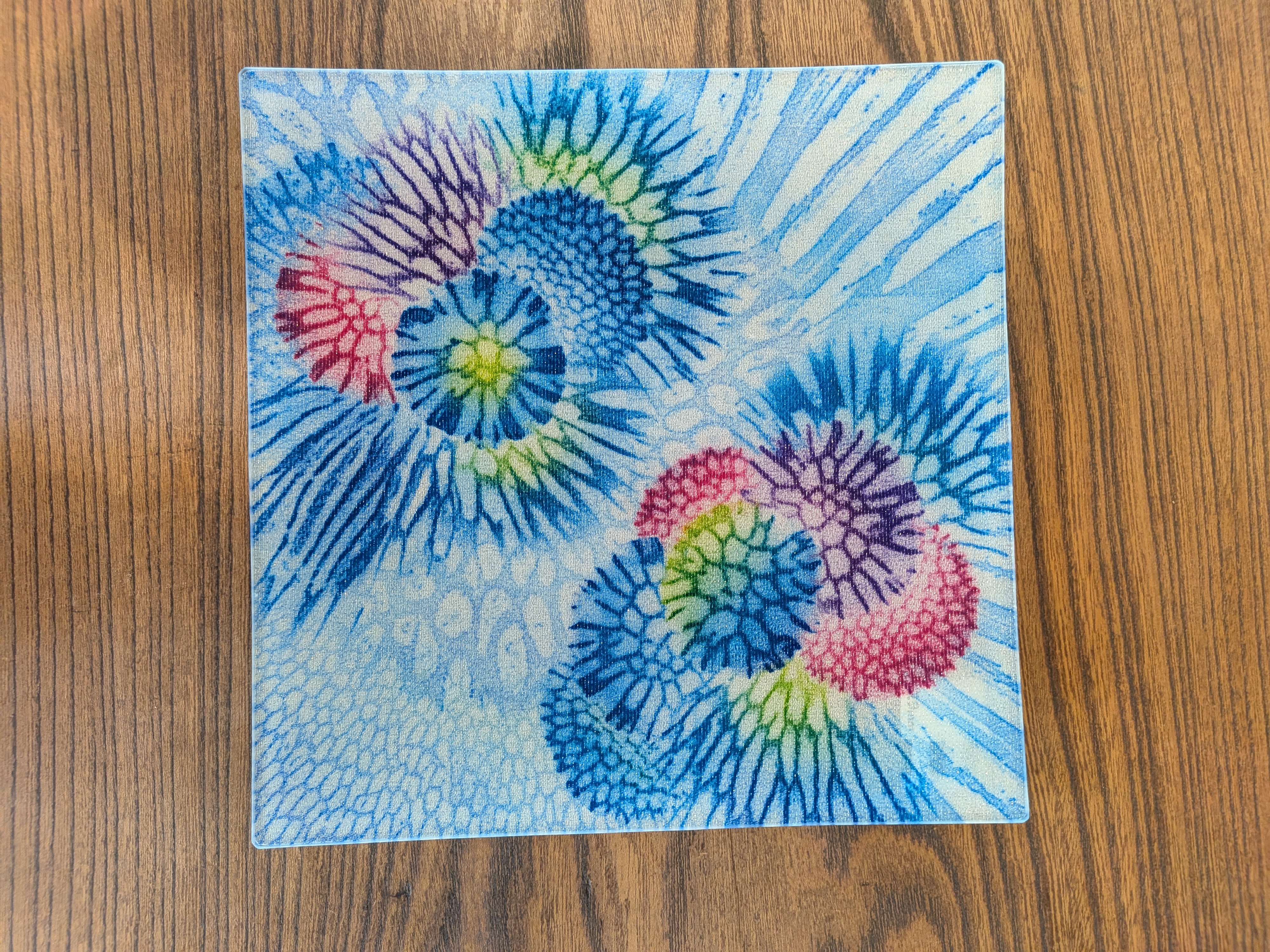Okinawan Ryukyu Naha Fine Dyeing Collection: Shuri Ryusen Inspired, Handcrafted Sango-Zome (Coral Dyeing) Pattern Glass Plate - image 1