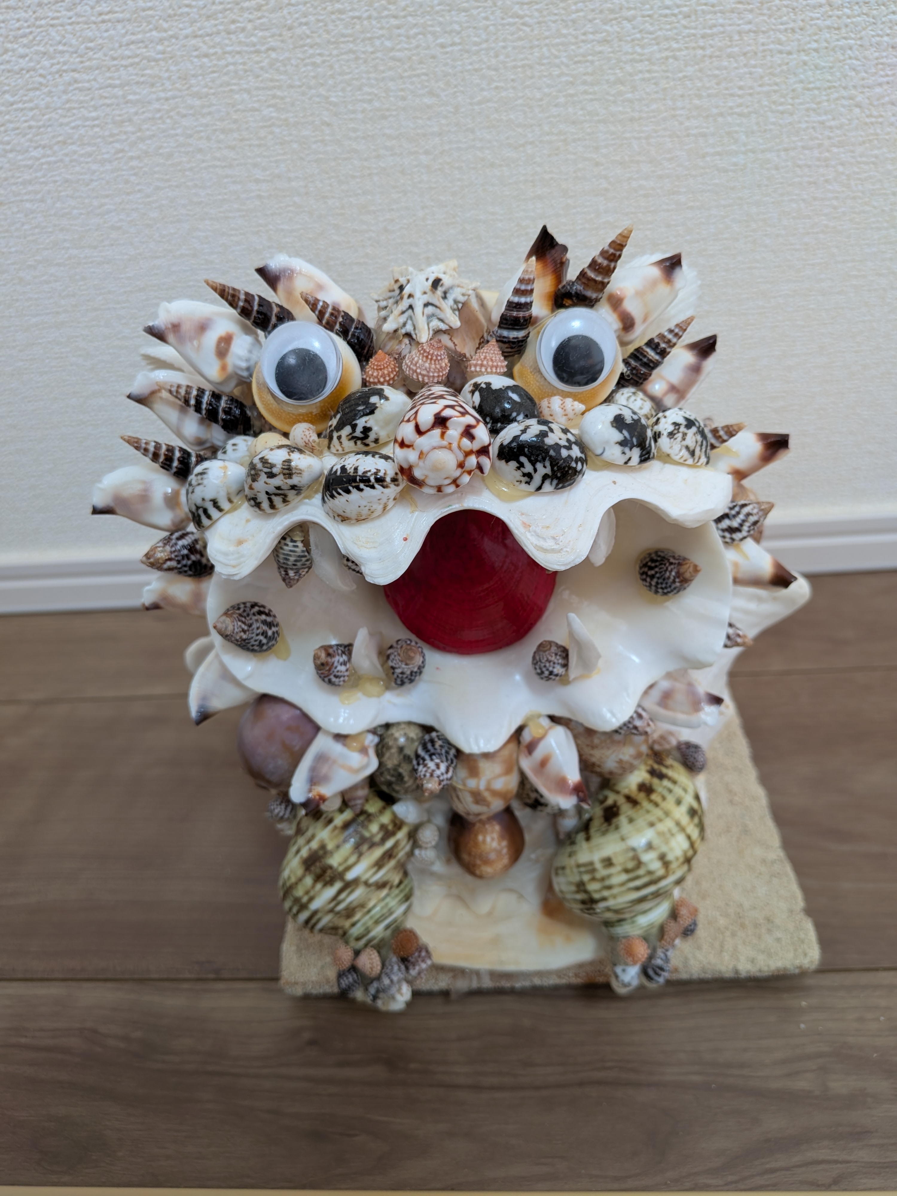 Okinawan Seashell Art Collection: Hand-Assembled Shisa Guardian Sculpture - thumbnail 3
