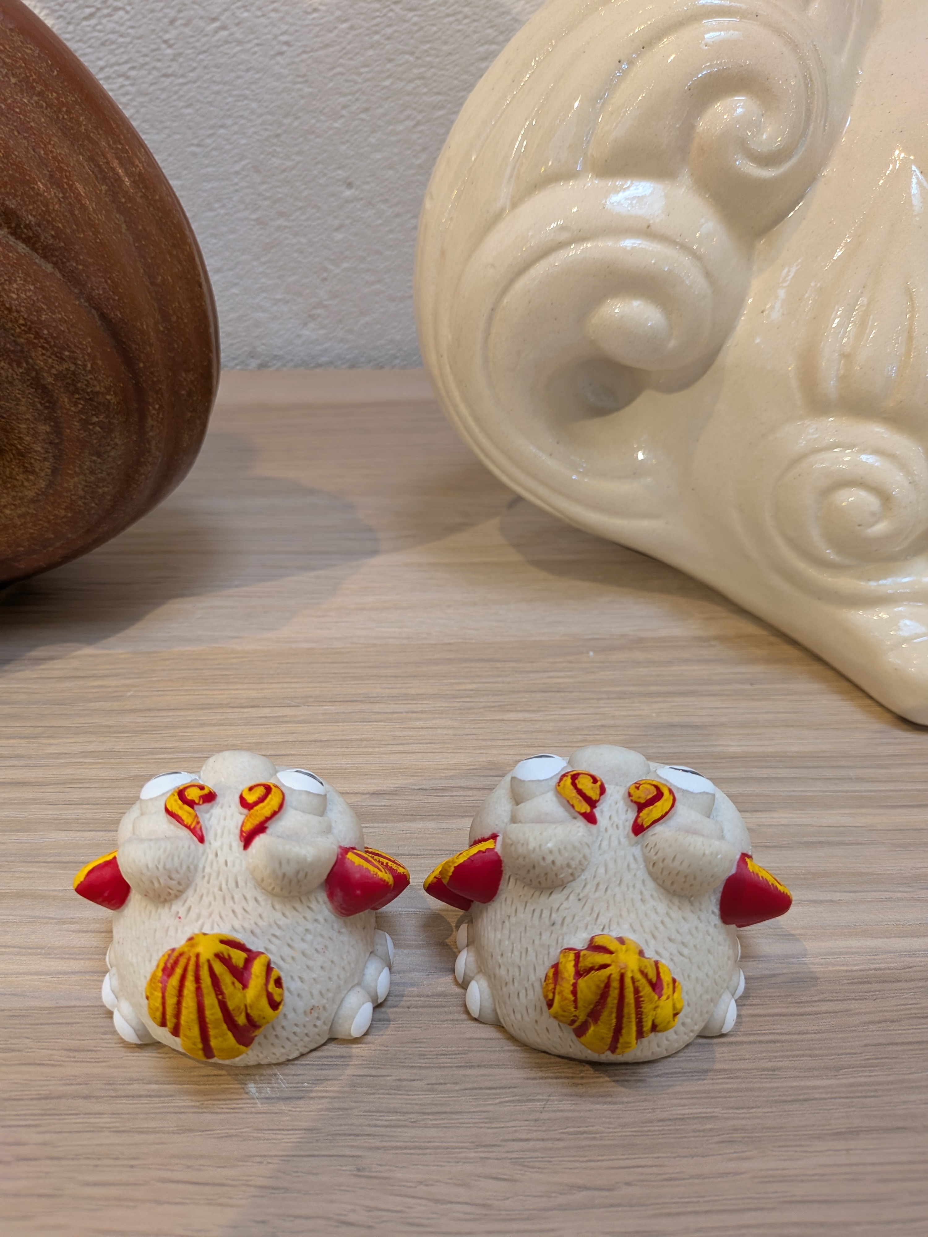 Okinawan Ryukyu Folk Art & Ceramic Collection: Okinawa Handcrafted “Yugafu Shisa” Good Fortune Guardian Pair Statue Set (ゆがふ獅子) - thumbnail 4