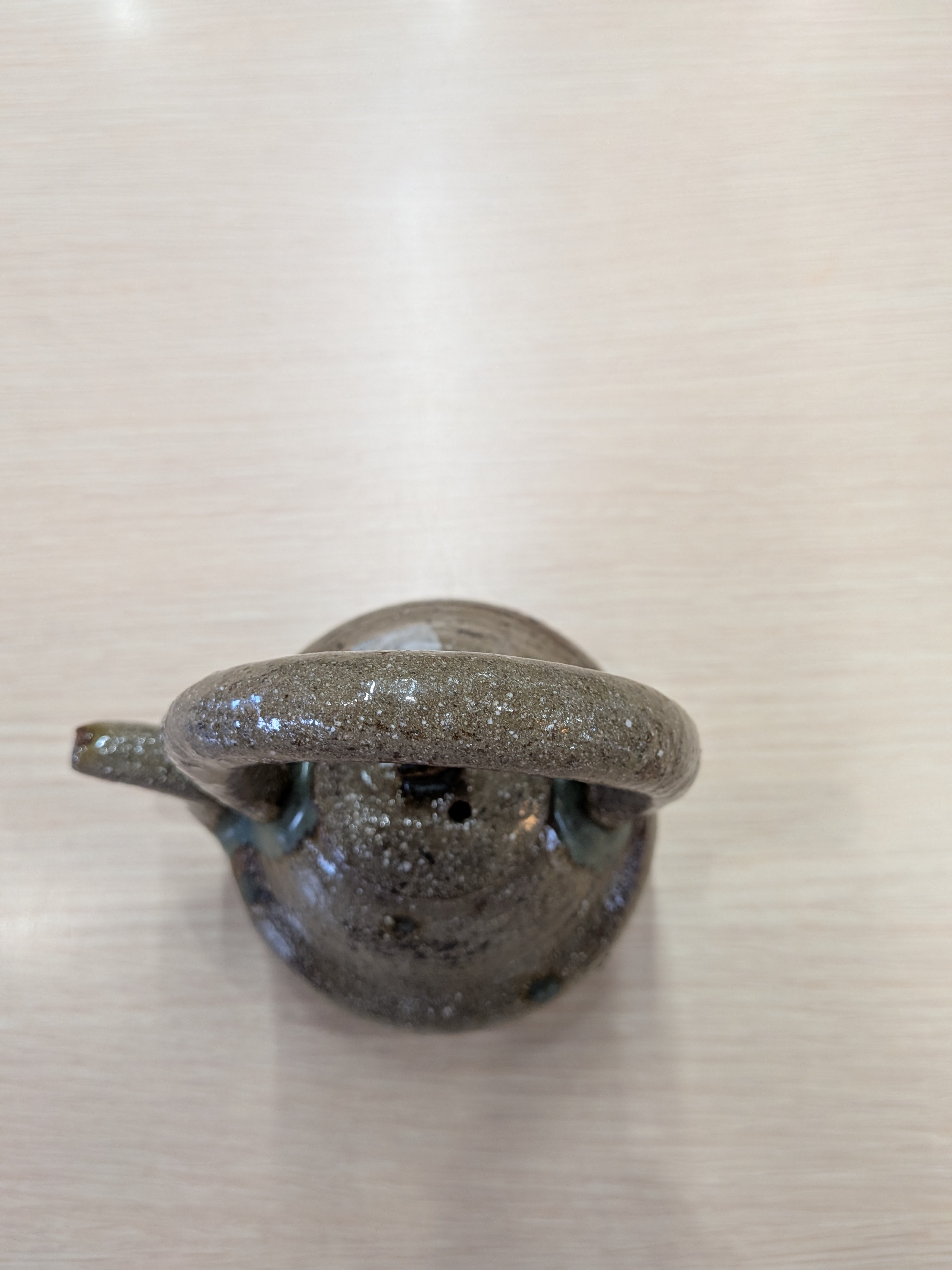 Okinawan Ryukyu Historic Clay Collection: Katsunosuke Futamata: Handcrafted by master potter Katsunosuke Futamata (二俣勝之助) Shuri Castle Restored-Clay "Shoki" Sake Vessel / Teapot (酒器) - image 3