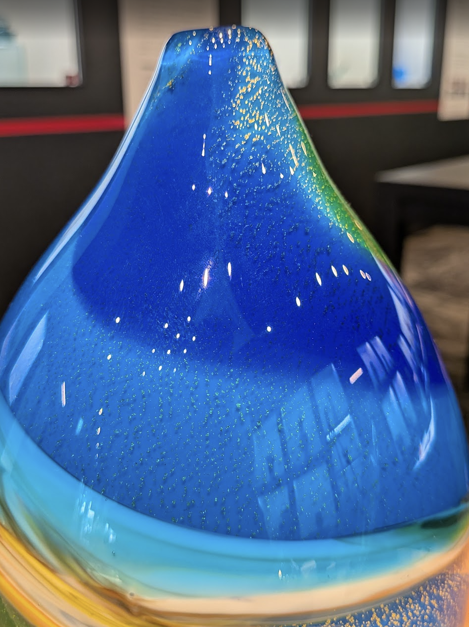 Tsuneo Taira “Shima-geshiki” Masterwork Ryukyu Glass Vase: Tsuneo Taira (平良 恒雄) - Ryukyu Glass Village - thumbnail 6