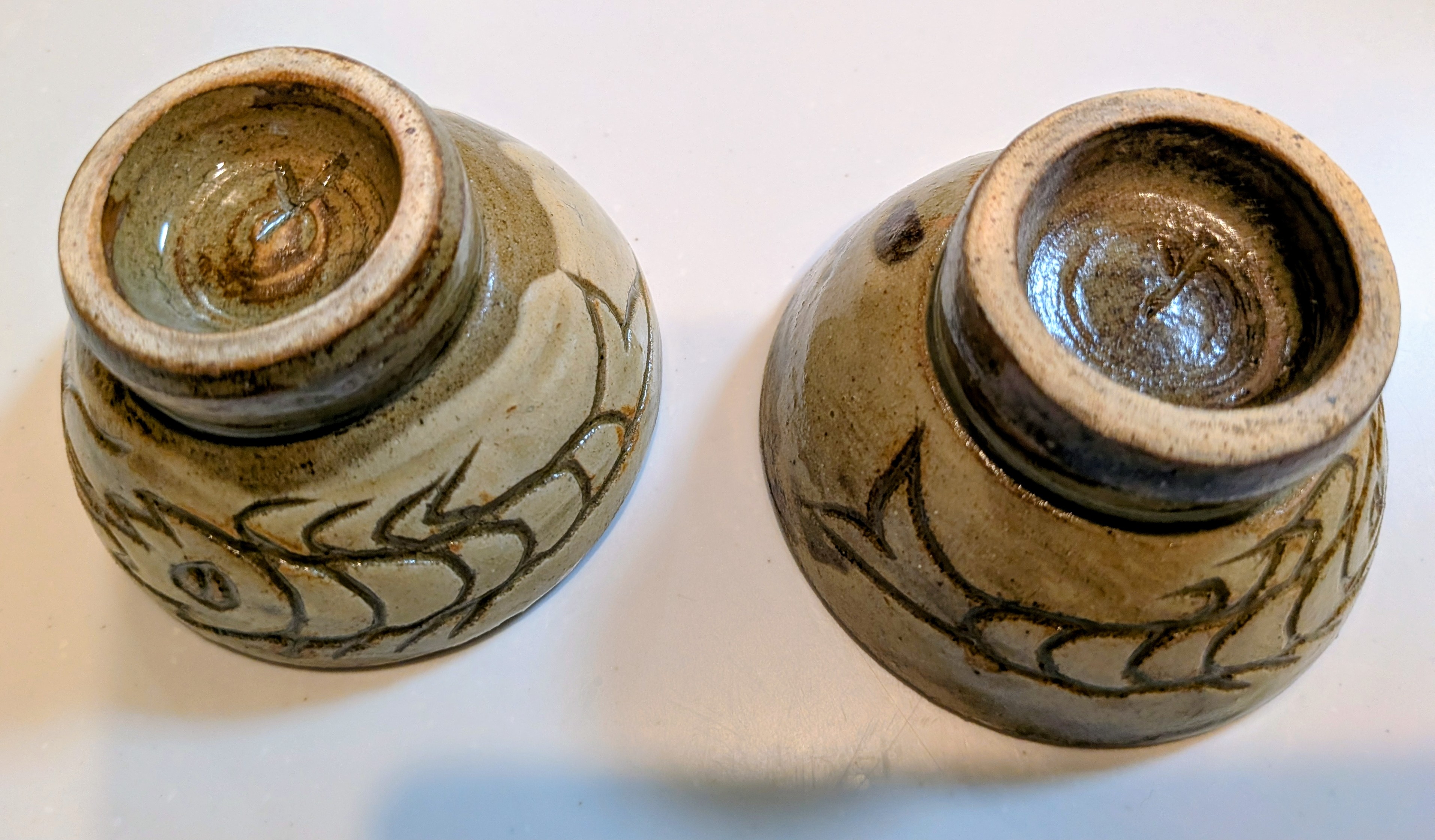 Okinawan Yachimun & Tsuboya-Yaki Ceramic Collection: Vintage Okinawan Yachimun "Gyomon Senbori" Fish Motif Sake Cup (猪口) - image 2