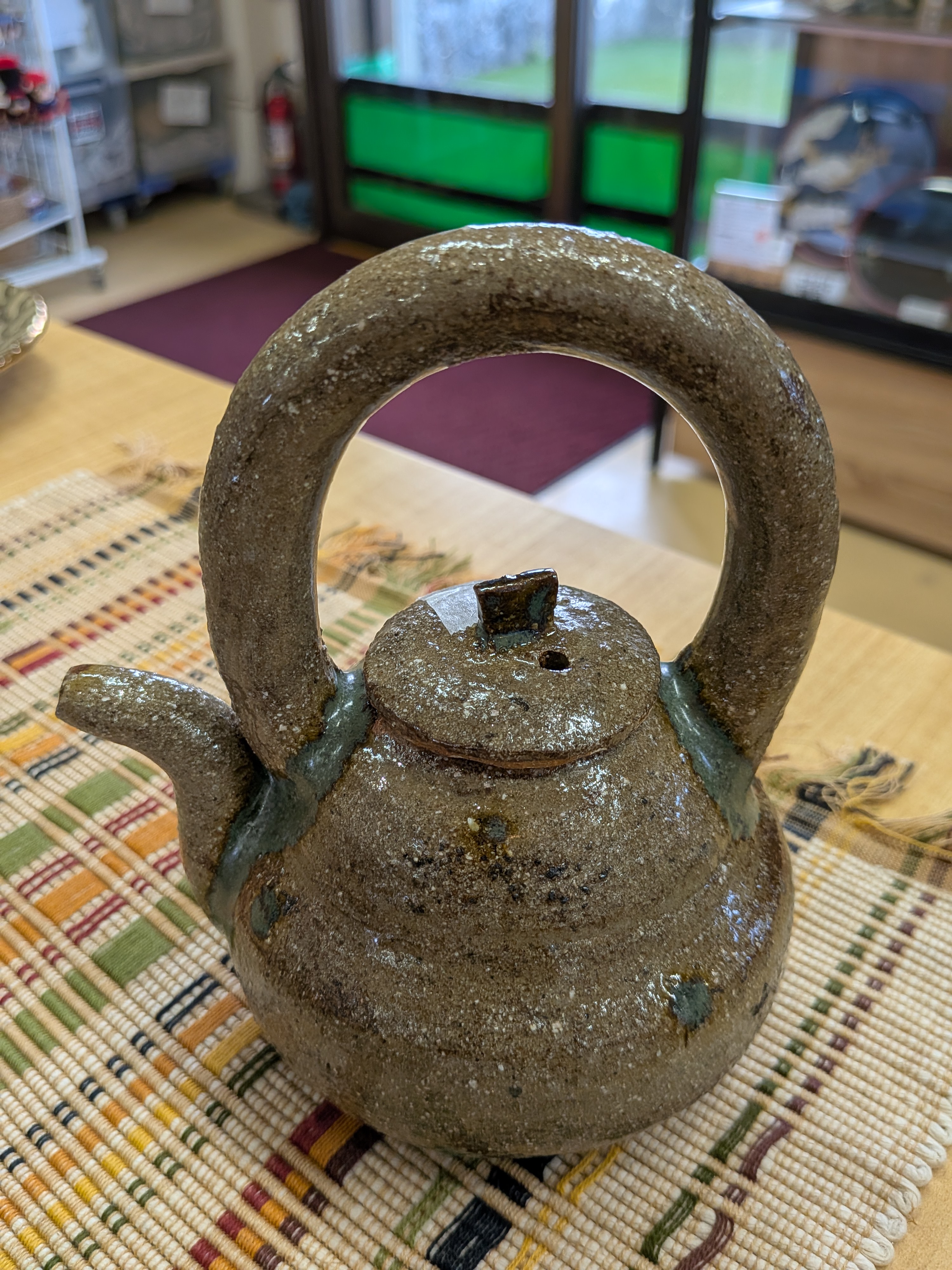 Okinawan Ryukyu Historic Clay Collection: Katsunosuke Futamata: Handcrafted by master potter Katsunosuke Futamata (二俣勝之助) Shuri Castle Restored-Clay "Shoki" Sake Vessel / Teapot (酒器) - thumbnail 1