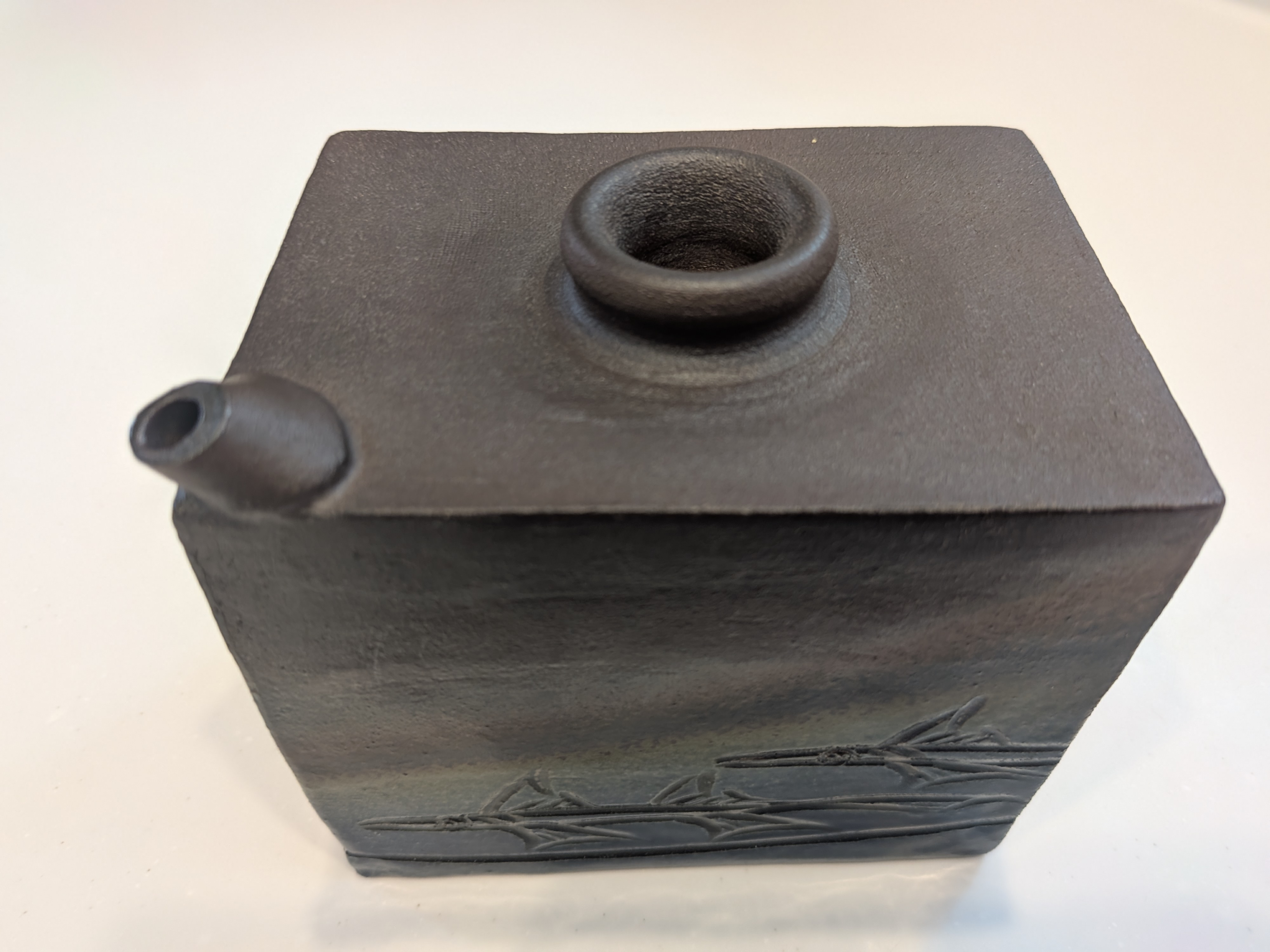 Okinawan Ryukyu Yomitan Yachimun no Sato Pottection: Royumi Koubou Karahisa Sake Pourerry Colle - image 1