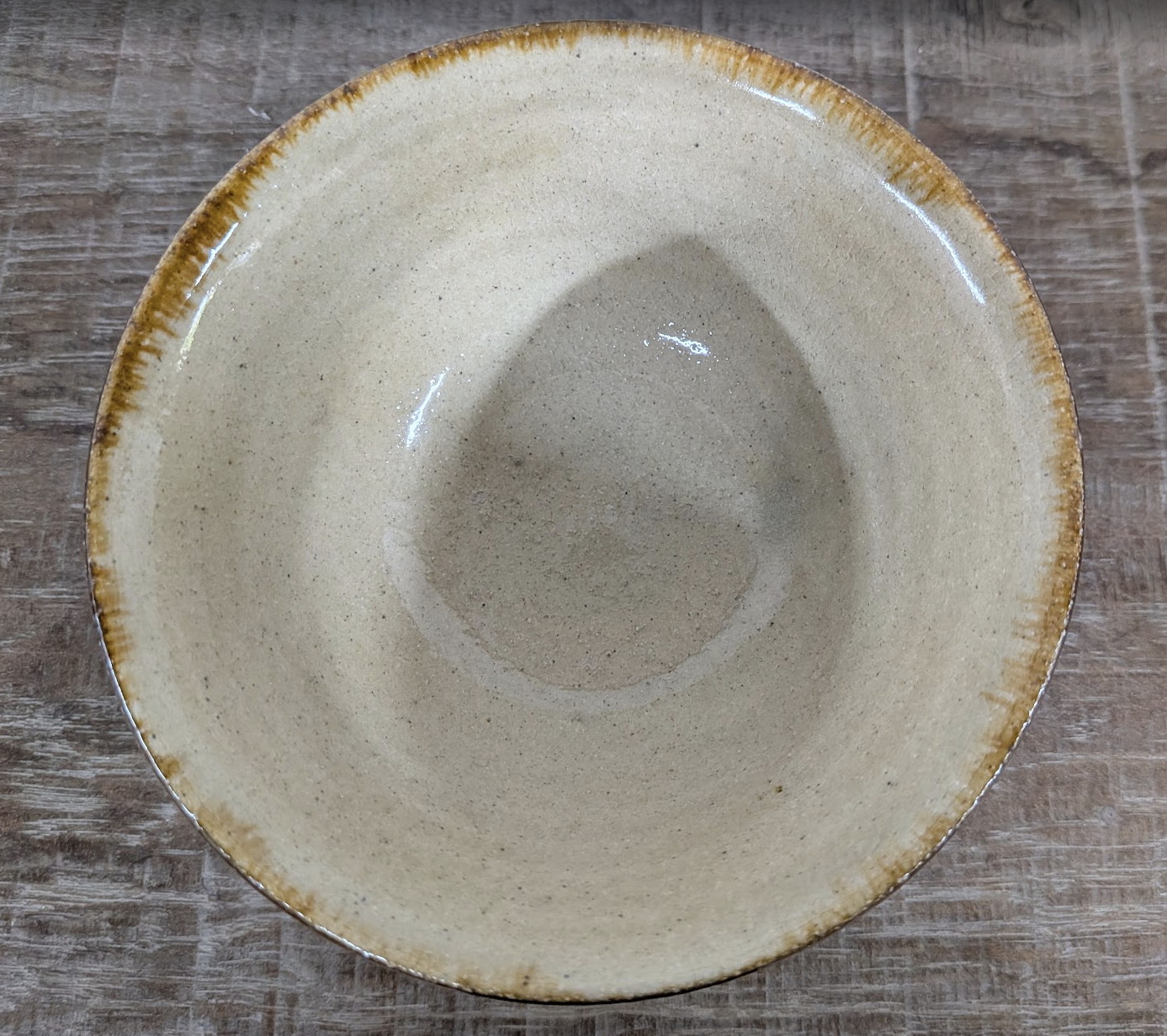 Okinawan Ryukyu Master Yachimun Ceramic Collection: Yomitan Mountain Kiln (Kita-gama) - Senior Master Potter Kyoji Matsuda (松田 共司) - Hand-Formed Polychrome Ten-uchi Rice Bowl / Makai, Gosu to Ame Ten-uchi Mawan / Makai - 呉須に飴点打 マカイ / 飯椀 - image 3