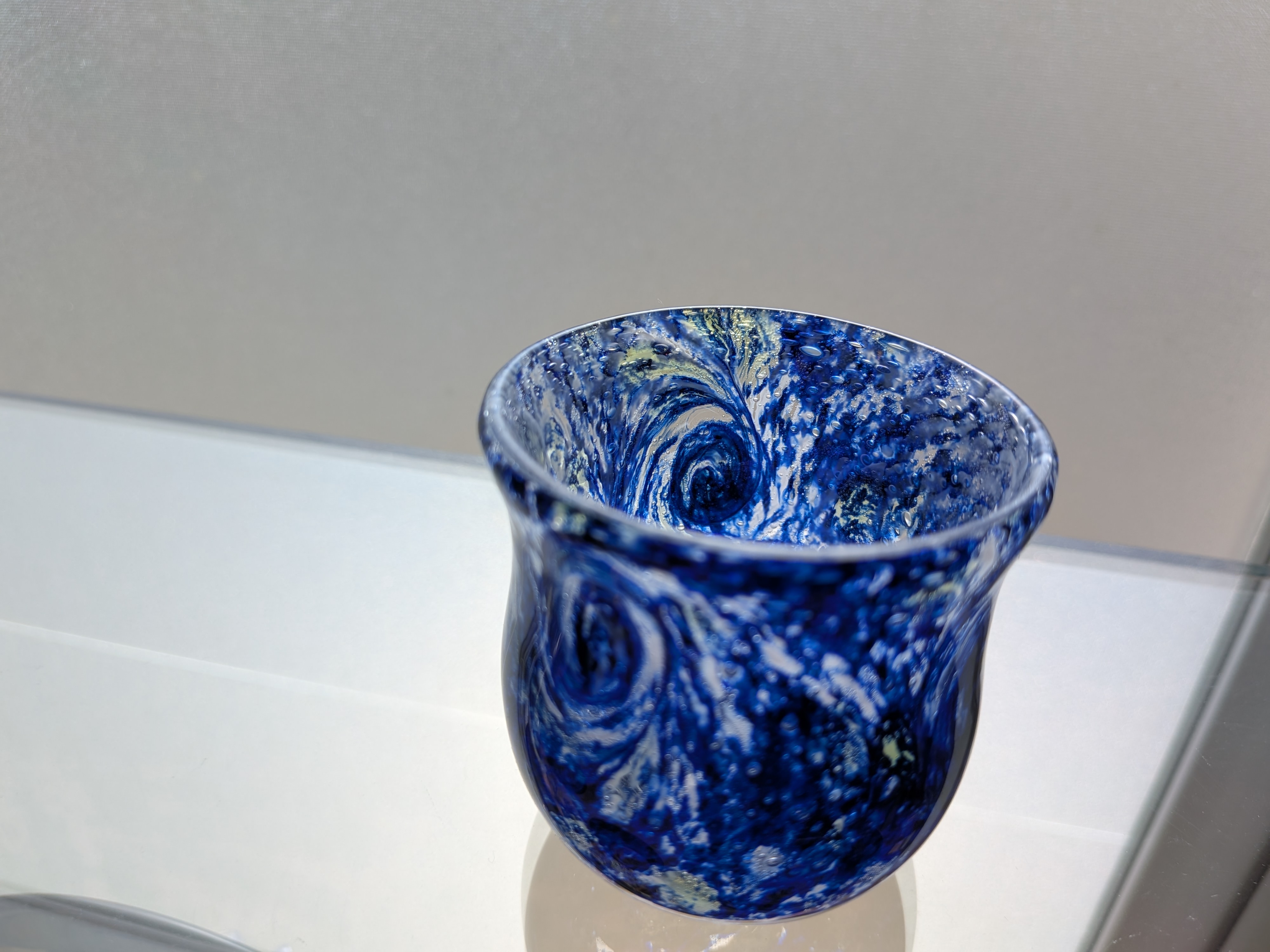 Okinawan Ryukyu Hand-Blown Glass Collection: Takumi Kōbō Studio - Master Takumi Matsumuro (松室 巧), Deep Ocean Swirl Fine Art Glass Sake Cup - Earth Edition / 宙吹ガラス - image 3
