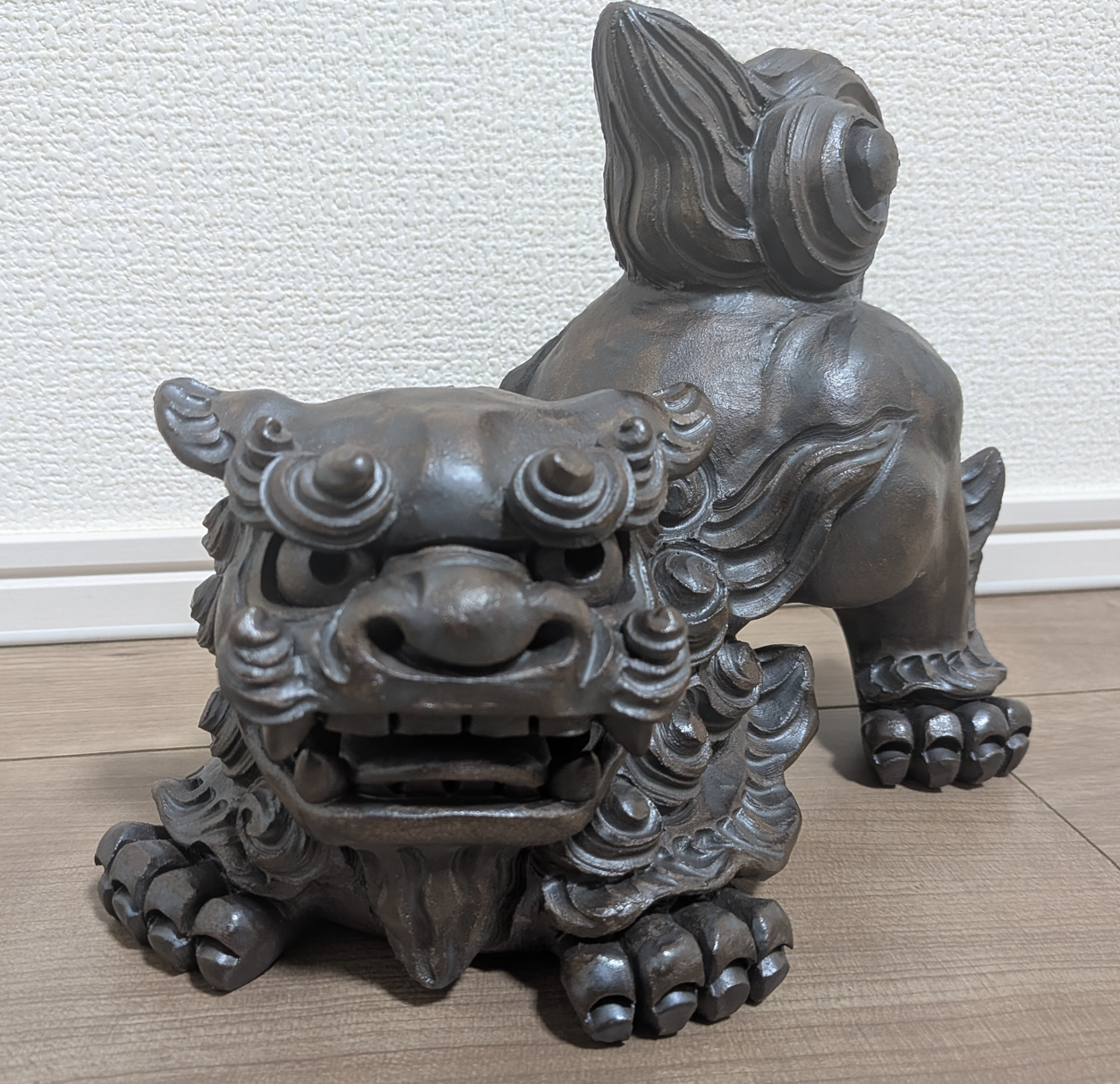 Okinawan Ryukyu Heritage Collection: Katsunosuke Futamata (二俣 勝之助) / Katsu-gama (勝窯) - Limited Commemorative Shisa Guardian - thumbnail 1