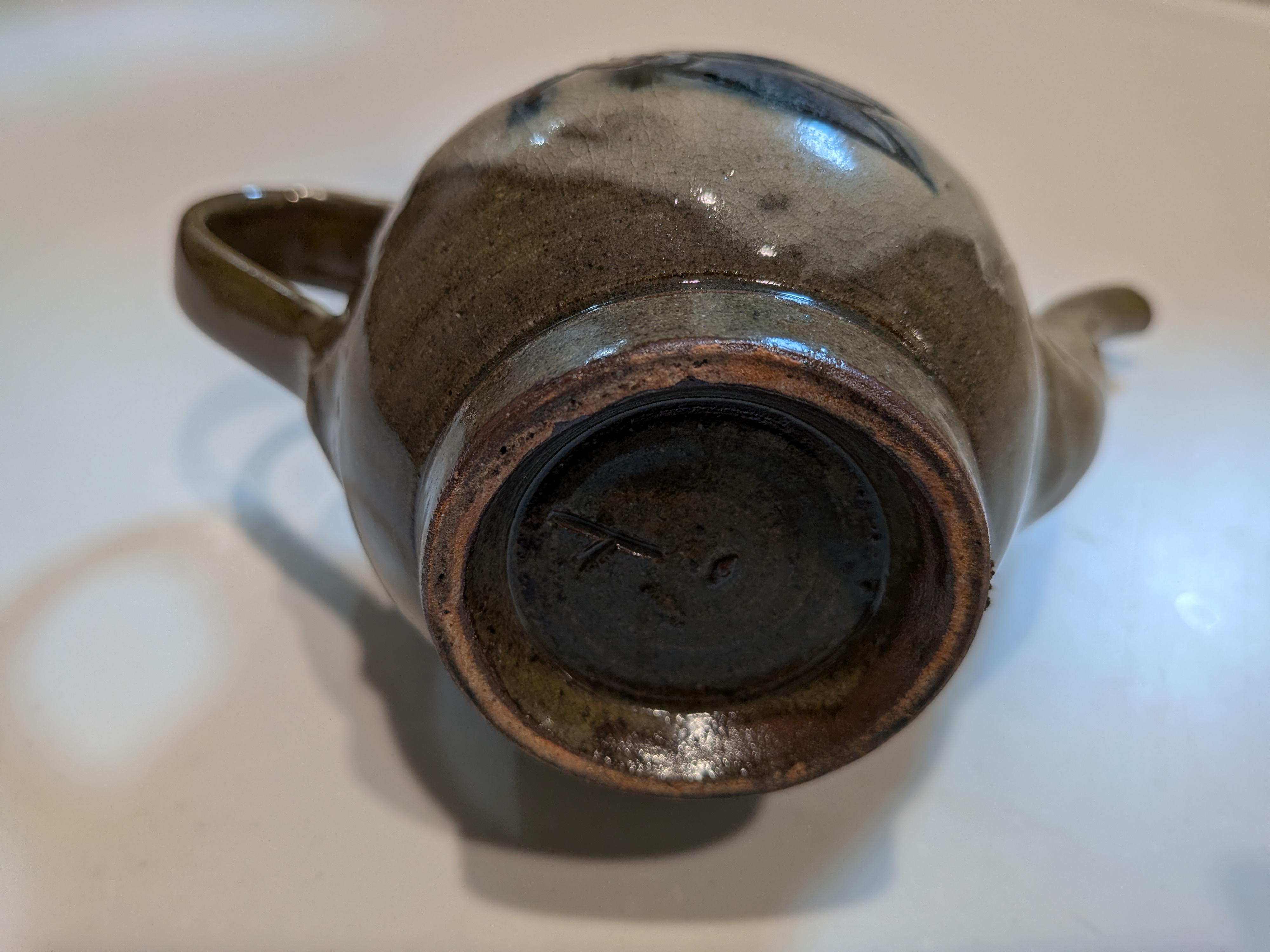 Okinawan Yachimun & Tsuboya-Yaki Ceramic Collection: Vintage Okinawan Yachimun "Gyomon Senbori" Fish Motif Ceramic Teapot / Tokkuri (魚文線彫) - image 2