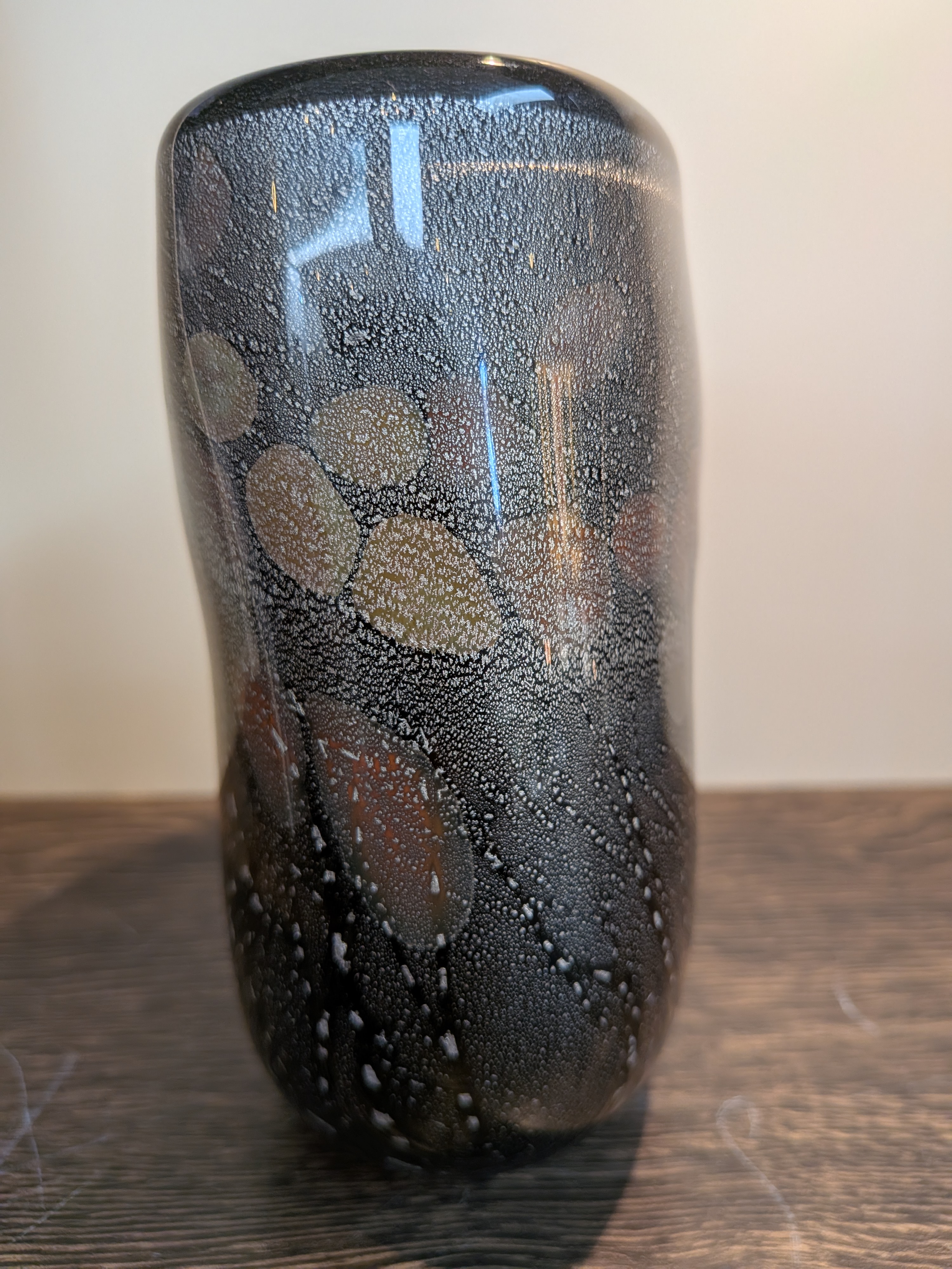 Okinawan Ryukyu Itoman Fine Glass Village Collection: Master Artisan Sueyoshi Kiyoichi, Silver Stardust Fine Art Vase - thumbnail 2