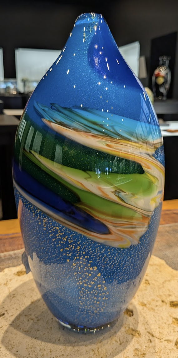 Tsuneo Taira “Shima-geshiki” Masterwork Ryukyu Glass Vase: Tsuneo Taira (平良 恒雄) - Ryukyu Glass Village - image 4