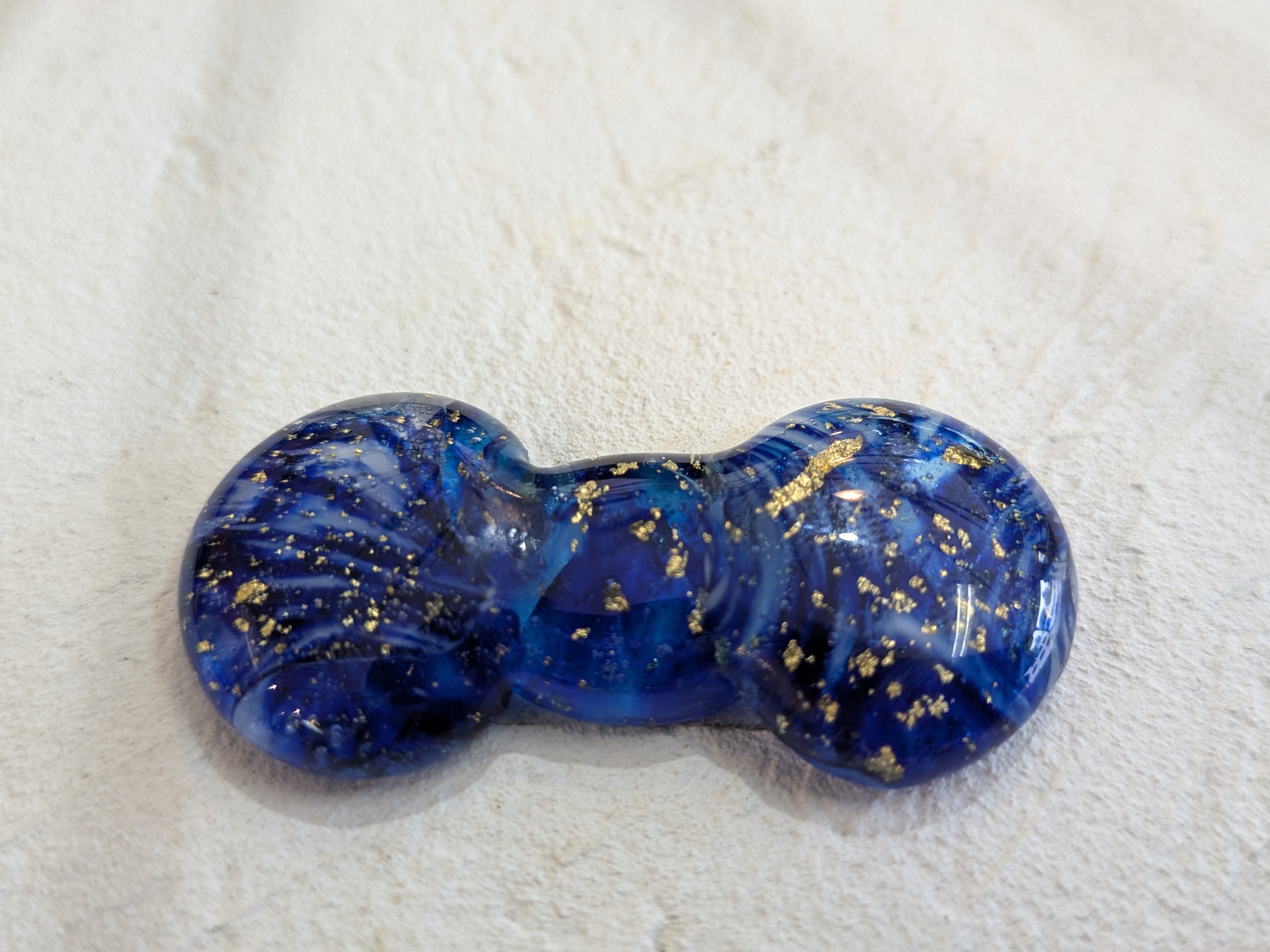 Okinawan Ryukyu Hand-Blown Glass Collection: Takumi Kōbō Studio - Master Takumi Matsumuro (松室 巧), Celestial Ocean & Gold Leaf Fine Art Glass Chopstick & Cutlery Rest - Earth Edition / 宙吹ガラス - image 2