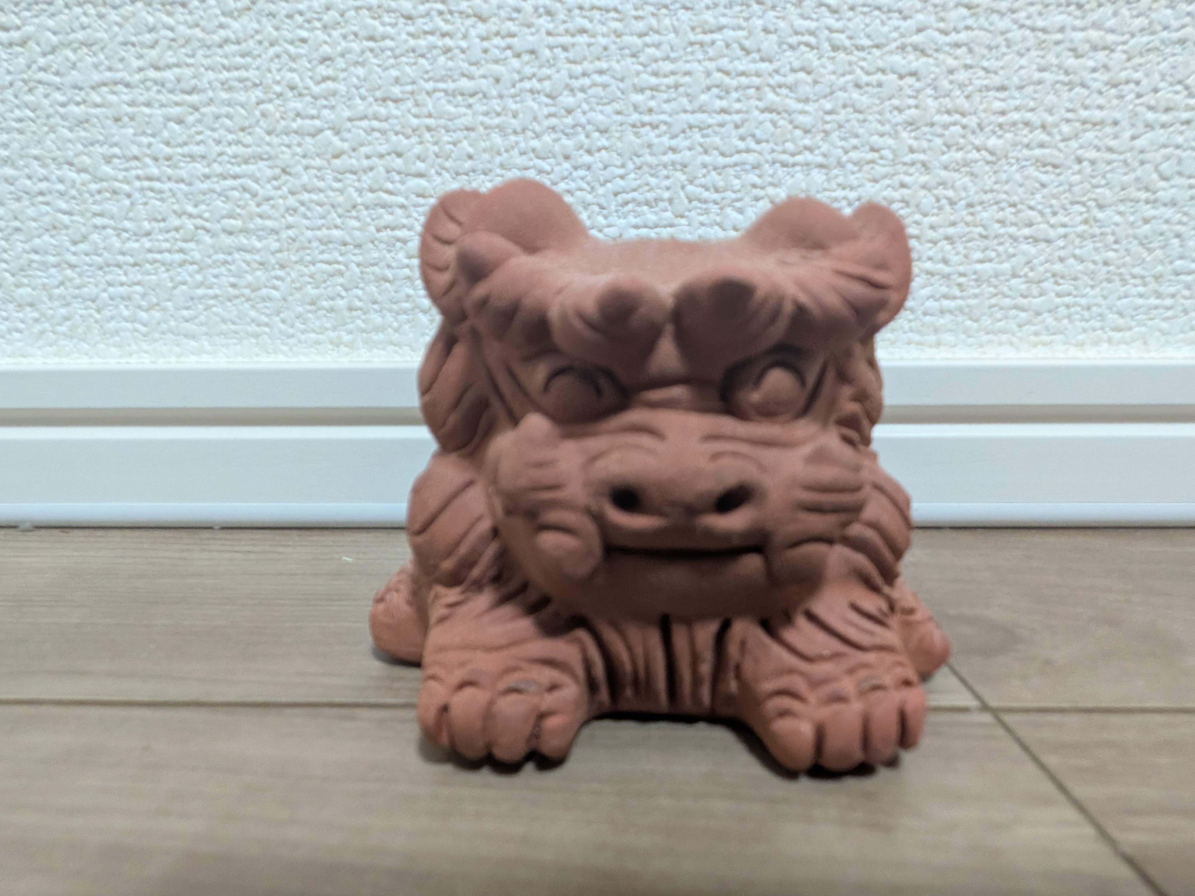 Okinawan Ryukyu Guardian Collection: Handcrafted “Akyamu” Crouching Shisa Guardian Statues - Pair (赤土・伏せシーサー一対) - thumbnail 3