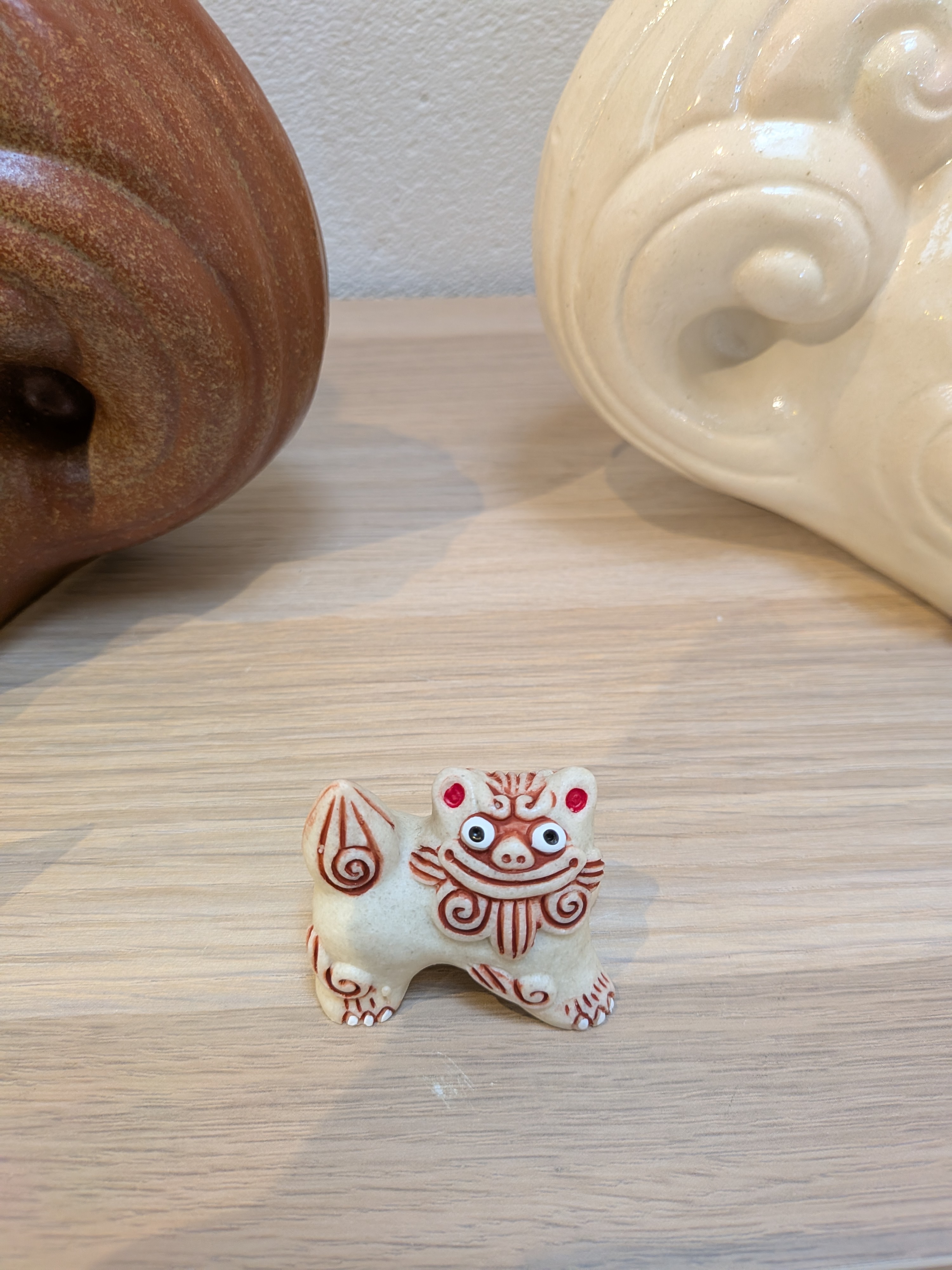 Okinawan Ryukyu Folk Art & Ceramic Collection: Handcrafted Miniature Okinawan Shisa Guardian Pair Statue Set (N・N ミニペアー) - thumbnail 2