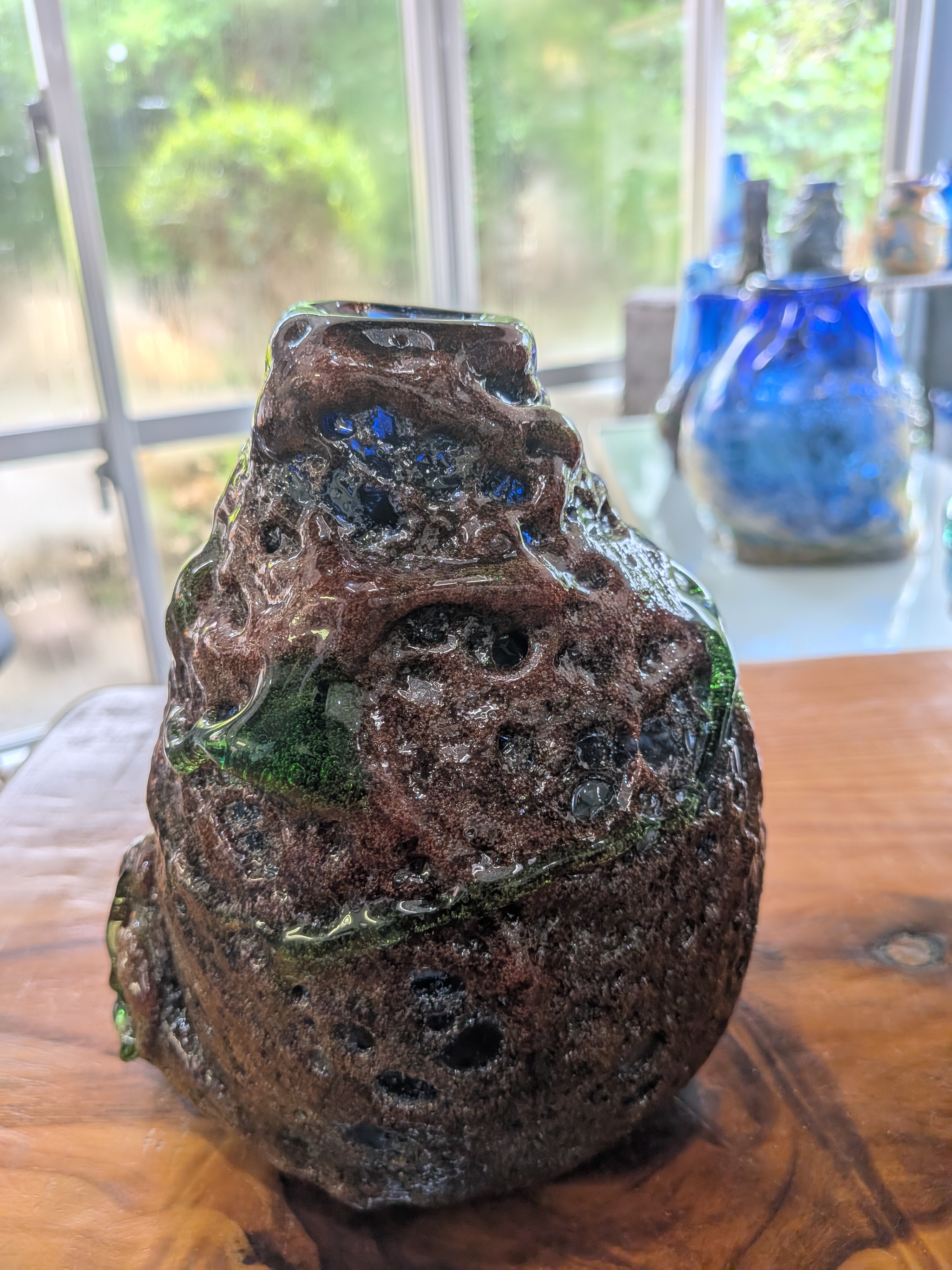 Okinawan Ryukyu Hand-Blown Glass Collection: Master Crafstman Kazuha Miyaguni (宮國 一羽) - Sculptural Earth & Lava Glass Vessel (宙吹ガラス) - thumbnail 3
