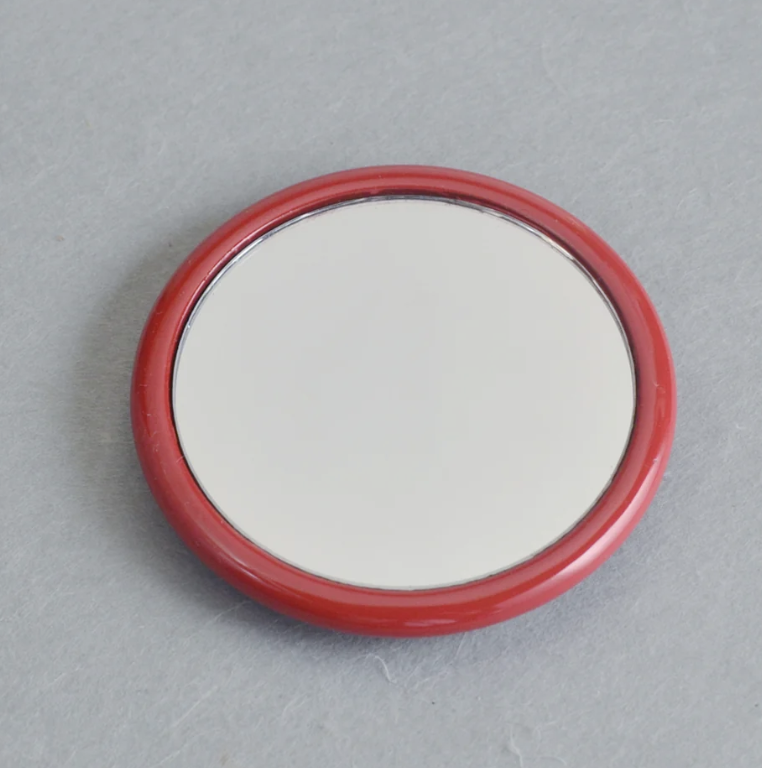 Okinawan Ryukyu Fine Lacquerware Collection: Kakuman Fine Lacquerware, Handcrafted Vermilion Urushi & Sculpted Gold-Toned Crab Pocket Mirror - thumbnail 3