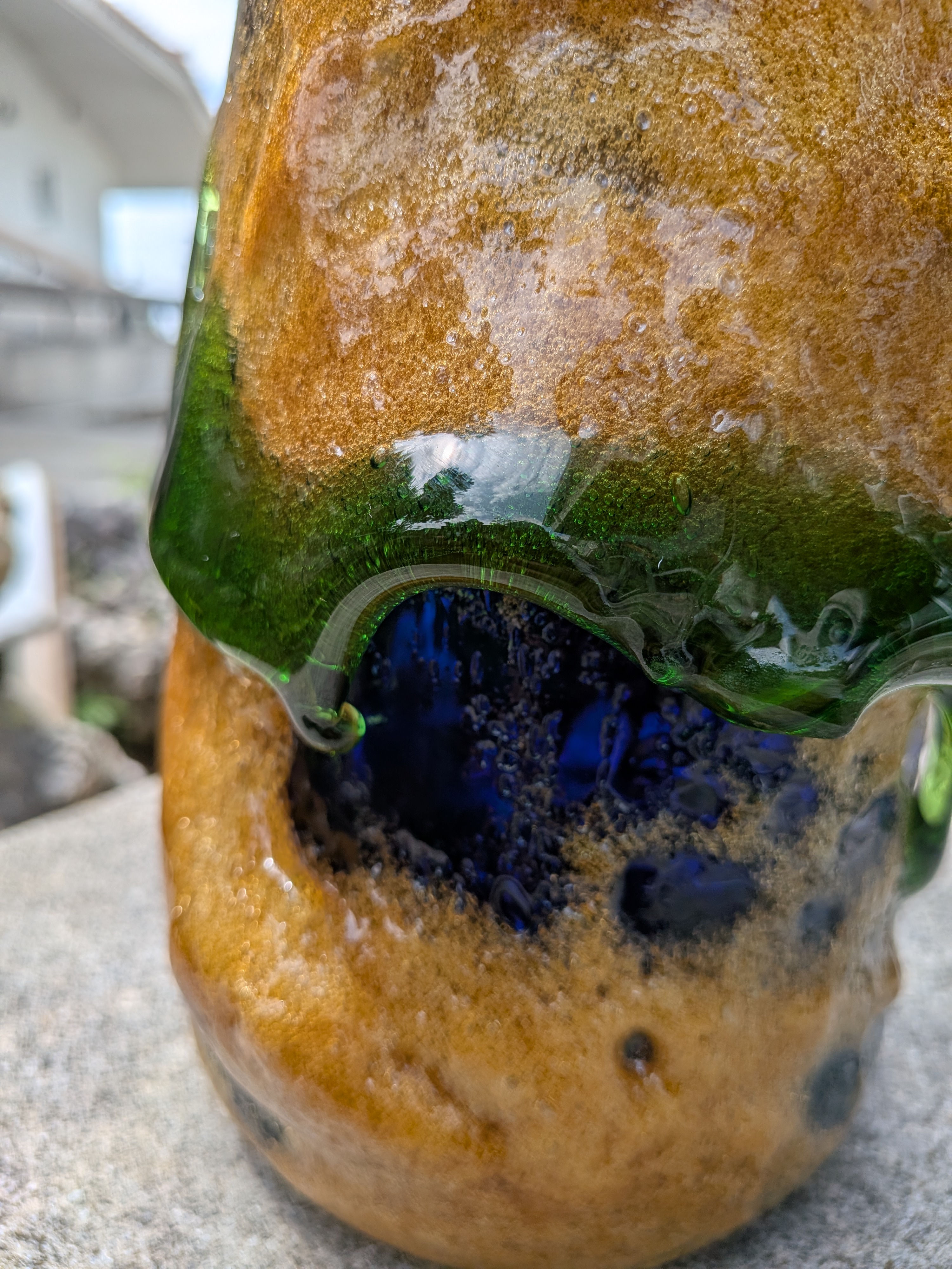 Okinawan Ryukyu Hand-Blown Glass Collection: Chūfuki Glass Studio “Niji” - Seikichi Inamine (稲嶺 盛吉), Volcanic Lava & Coral Froth Fine Art Glass Statement Vase - Earth Edition / 宙吹ガラス - thumbnail 4