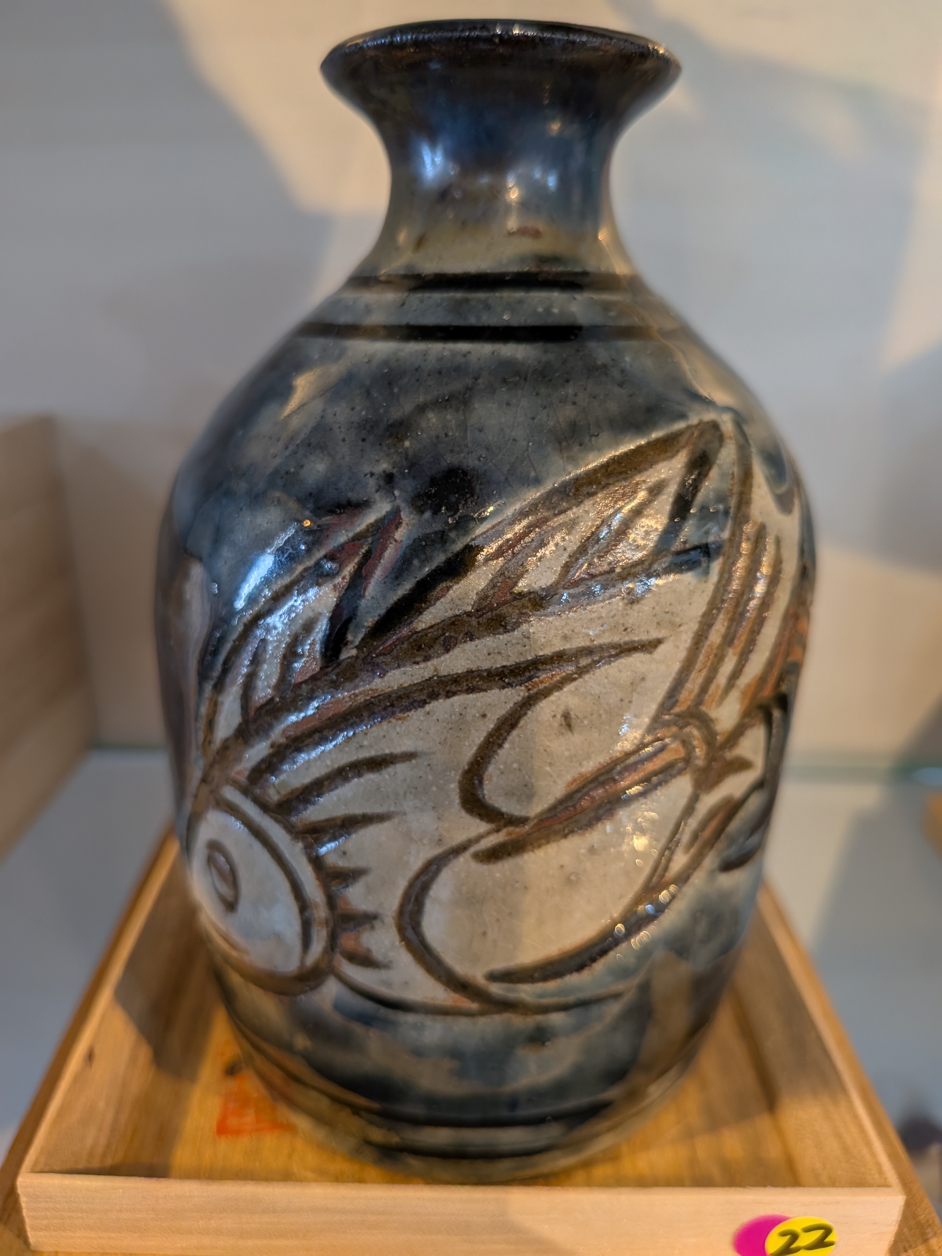 Okinawan Ryukyu Yachimun Collection Hand-Carved Fish Motif Tokkuri: Master Craftsman by Okinawa First Living National Treasure Kinjo Jiro Pottery Tradition - thumbnail 2