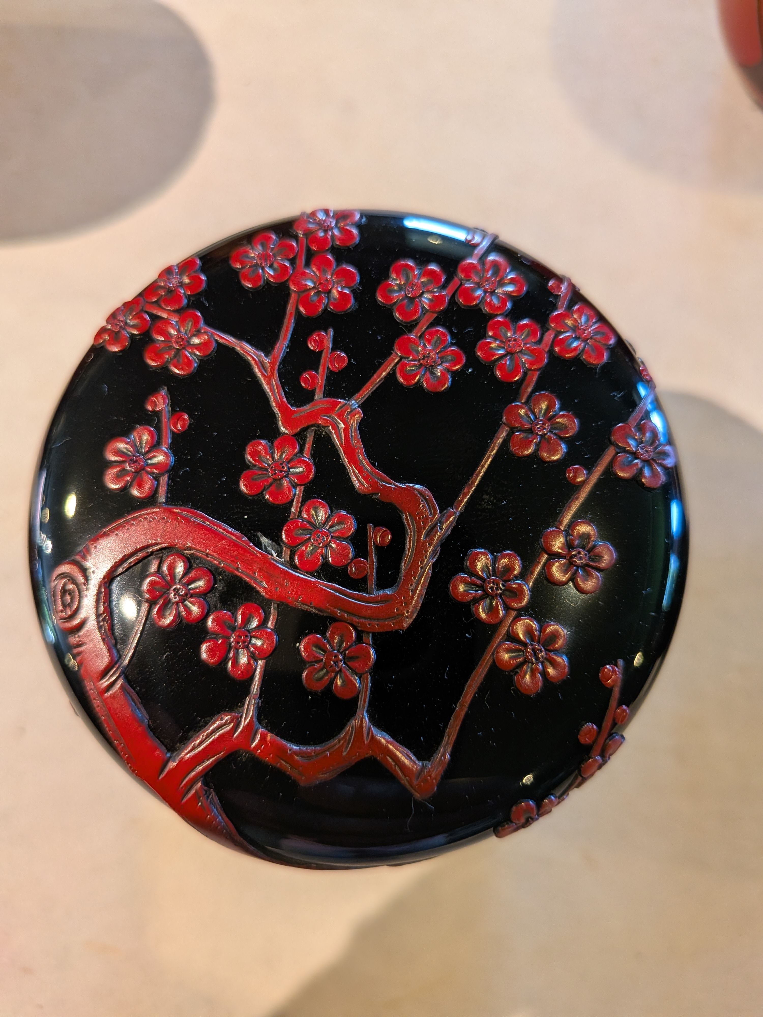 Okinawan Ryukyu Lacquerware Fine Art Collection: Kakuman Master Gendai no Meiko (現代の名工 ), Five Generations of Traditional Craftsmanship - thumbnail 2