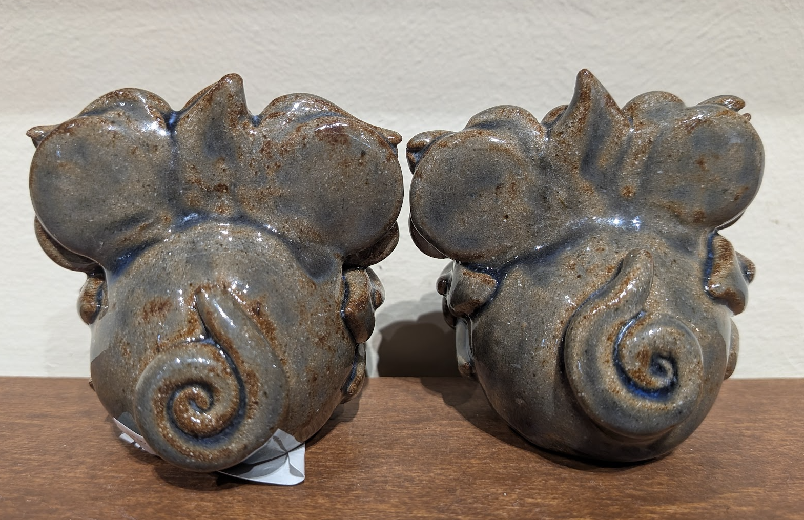 Okinawan Ryukyu Yachimun Collection: Female Artisan Kyoko Miyagi (宮城 京子) - Handcrafted Whimsical Blue-Slate Glazed Shisa Guardian Pair (シーサー) - thumbnail 2