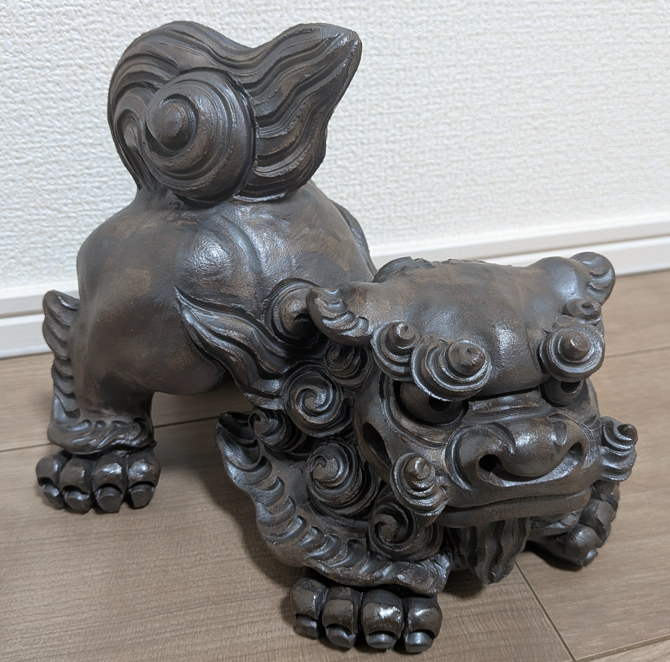 Okinawan Ryukyu Heritage Collection: Katsunosuke Futamata (二俣 勝之助) / Katsu-gama (勝窯) - Special Limited Commemorative Shisa Guardian - image 2