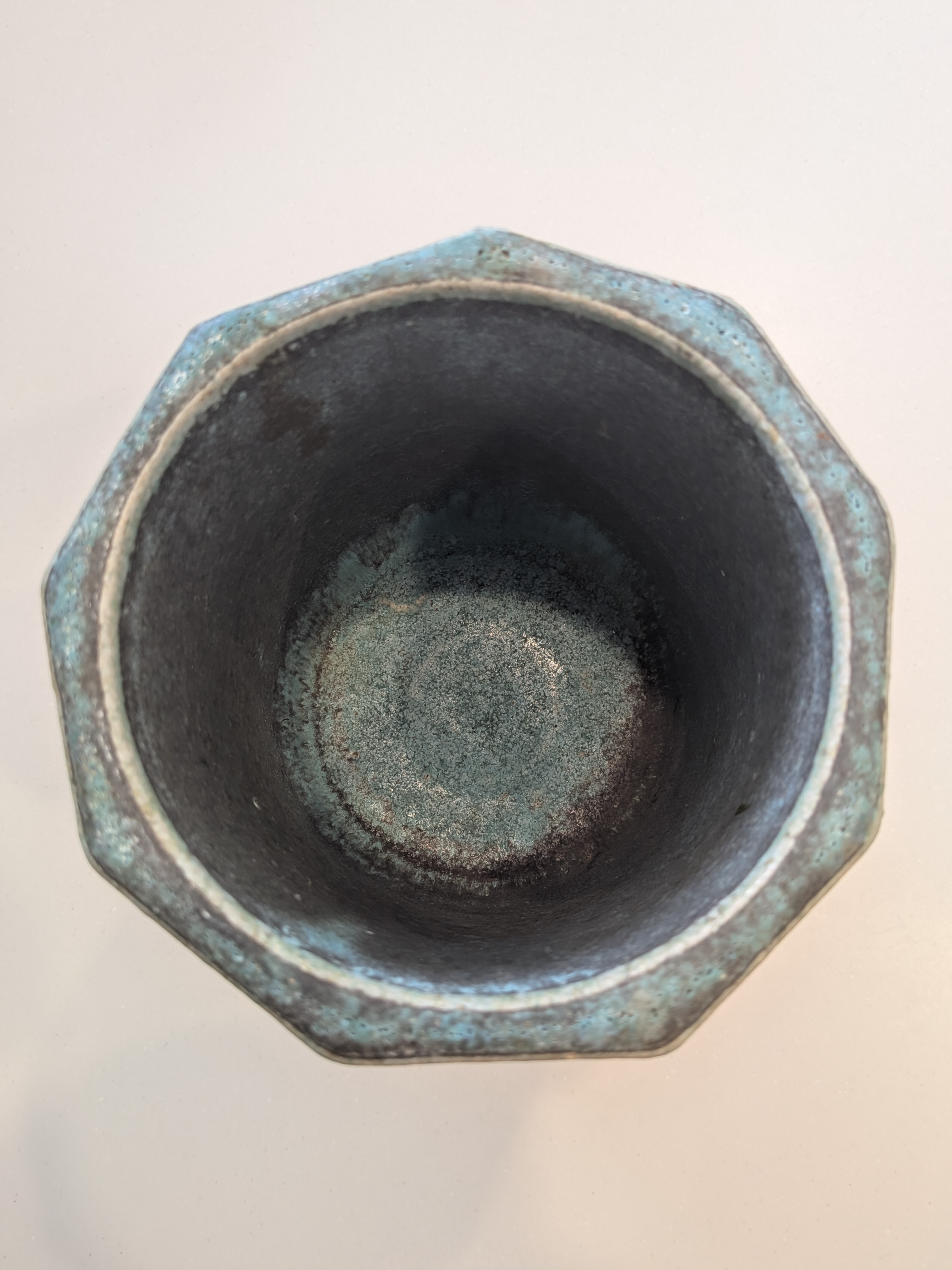 Shigaraki Pottery Collection: Artisan Shigaraki-yaki Handcrafted Ceramic Flower Vase - thumbnail 2