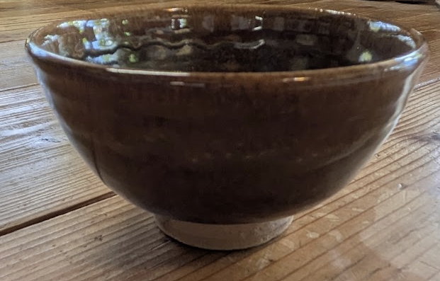 Okinawan Ryukyu Historic Clay Collection: Potter Master Tsunehide Shimabukuro (島袋常秀) - Handcrafted Okinawan Yachimun “Ame-yu Iron-Glaze” Ceramic Bowl / Donburi (飴釉どんぶり) - thumbnail 1