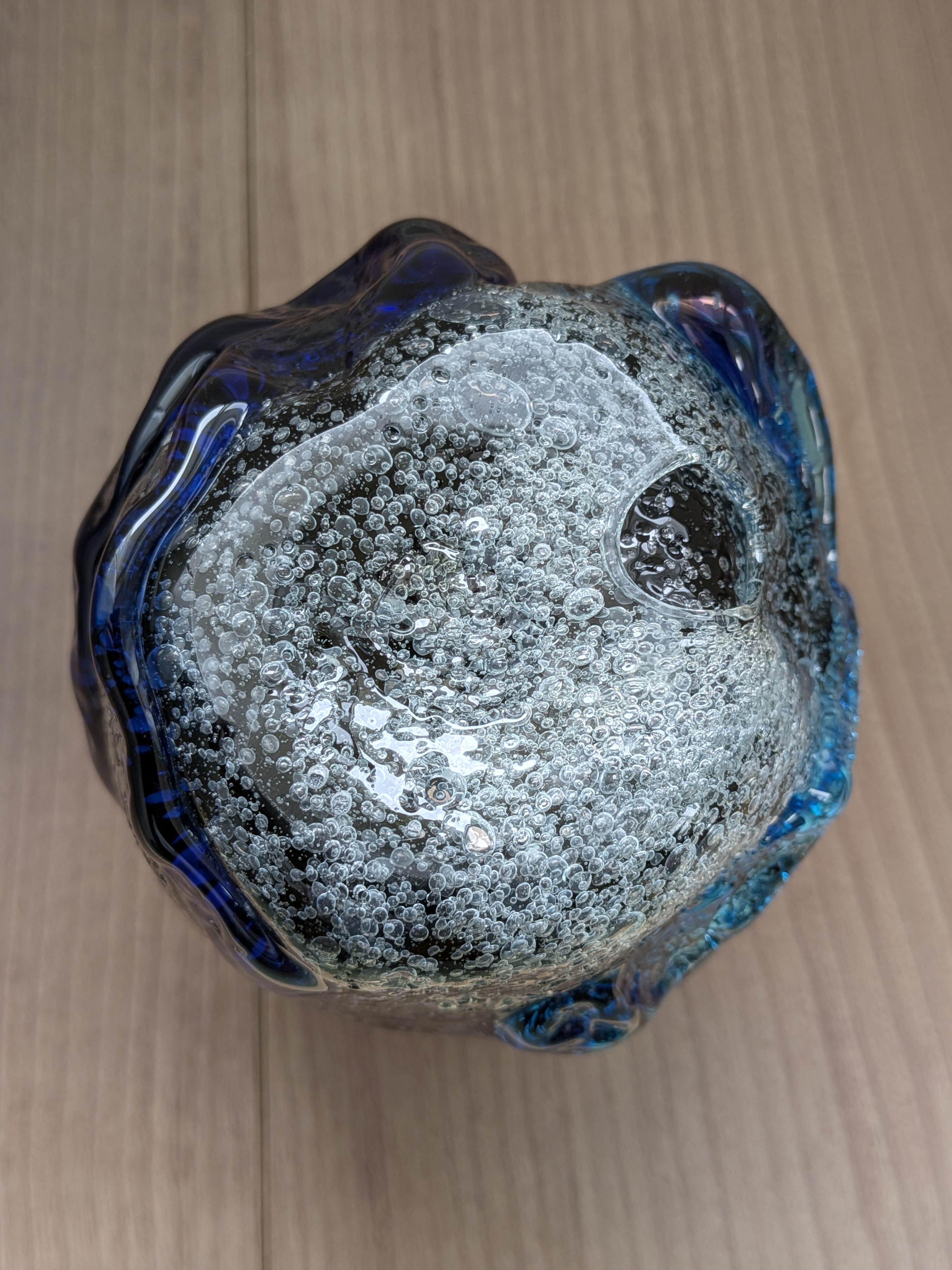 Okinawan Ryukyu Hand-Blown Glass Collection: Contemporary Master Craftsman Seikichi Inamine (稲嶺 盛吉), Midnight Ocean & Dense Bubble Foam Rock Cup - 宙吹ガラス - image 3