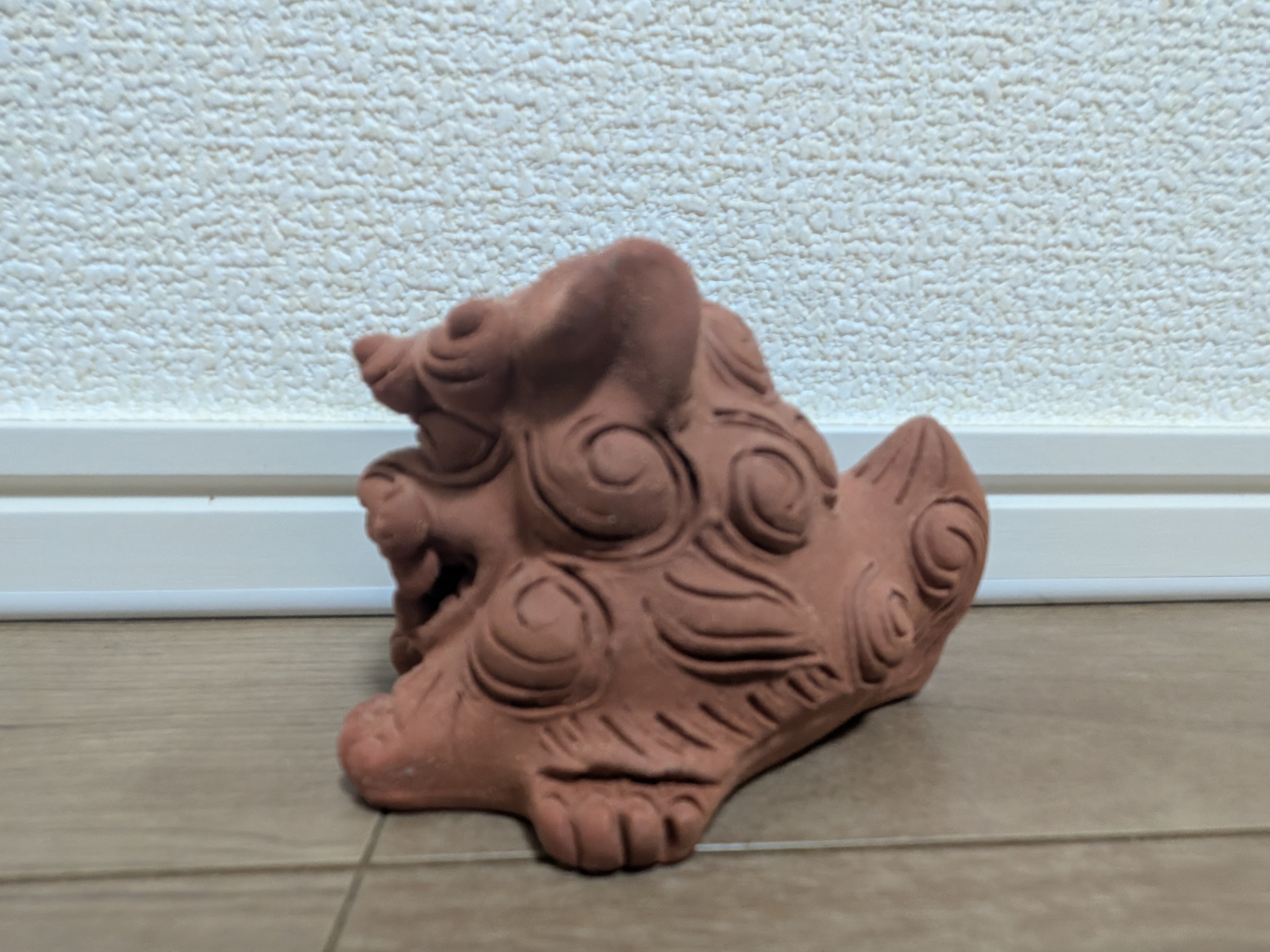 Okinawan Ryukyu Guardian Collection: Handcrafted “Akyamu” Crouching Shisa Guardian Statues - Pair (赤土・伏せシーサー一対) - image 5