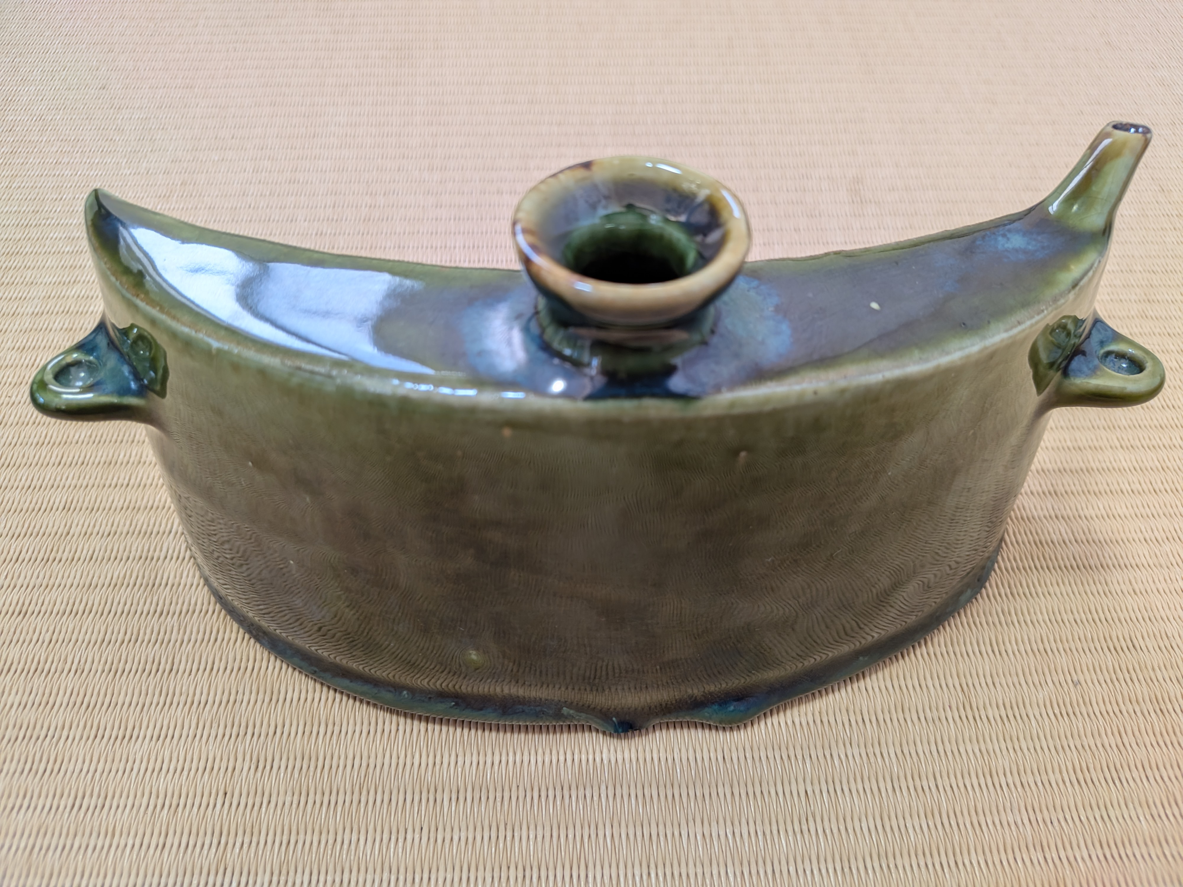 Okinawan Ryukyu Master Yachimun Collection: Toubou Makiya Studio - Osamu Makiya (真喜屋 修), Emerald Deep-Glaze Crescent Hip Flask - Dakibin (抱瓶) - image 1