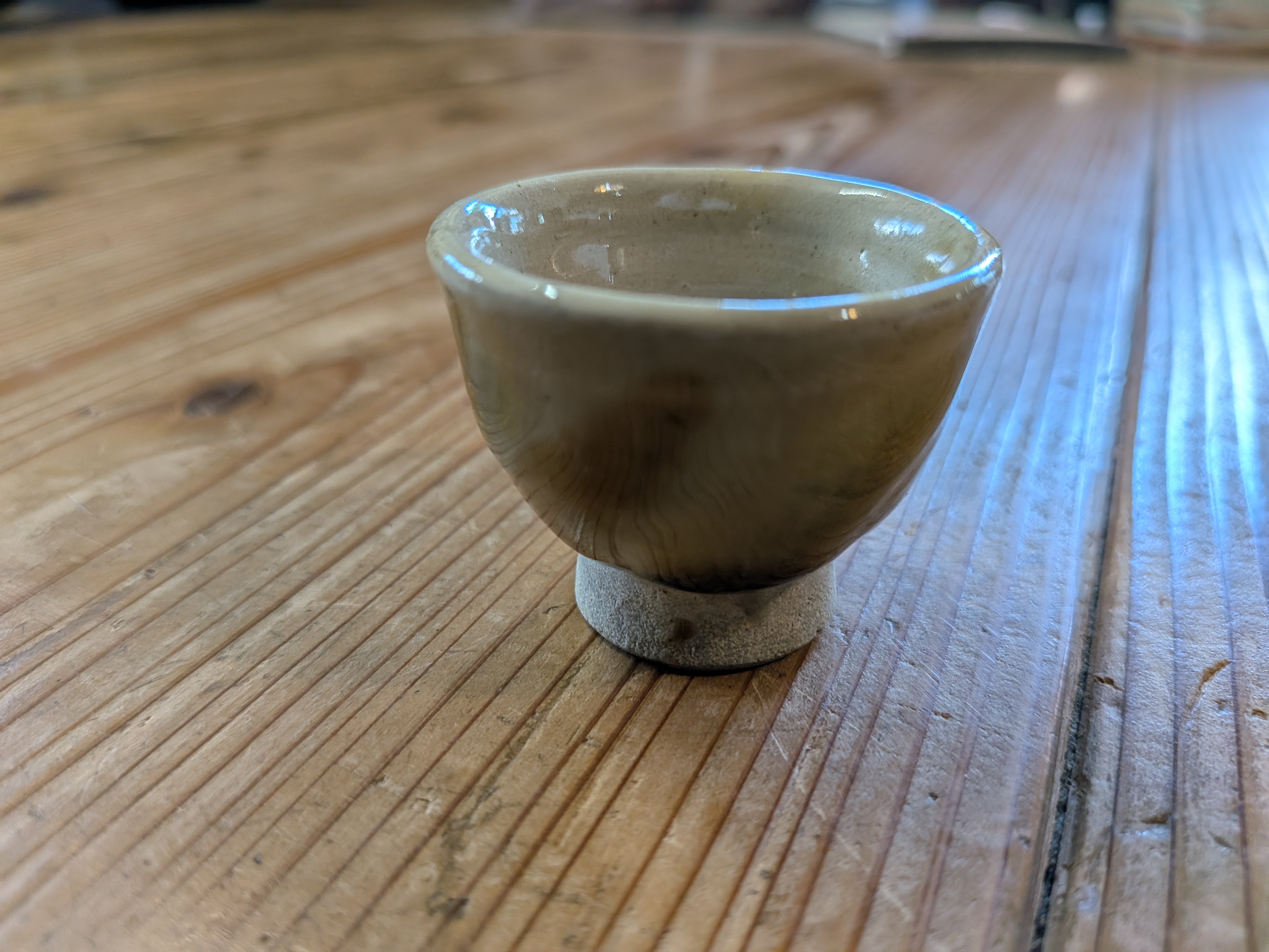 Okinawan Ryukyu Historic Clay Collection: Potter Master Tsunehide Shimabukuro (島袋常秀) - Handcrafted Okinawan Yachimun Sake Cup Trio / Guinomi / Ochoko (ぐい呑み・お猪口 3点組) - image 2
