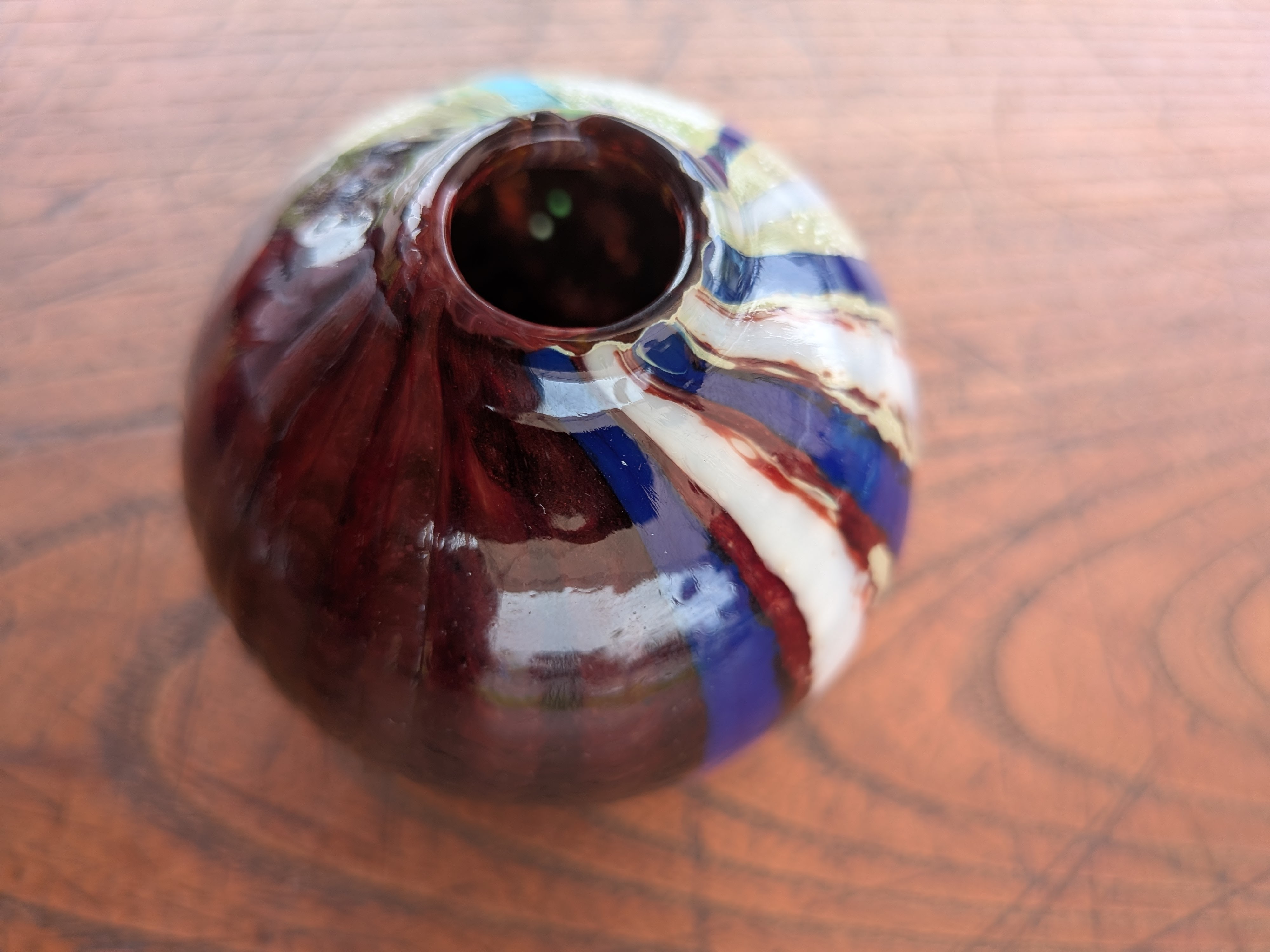 Okinawan Ryukyu Glass Collection: Sakiori no Utsuwa ("Heritage Churn") Fine Art Vase - thumbnail 2